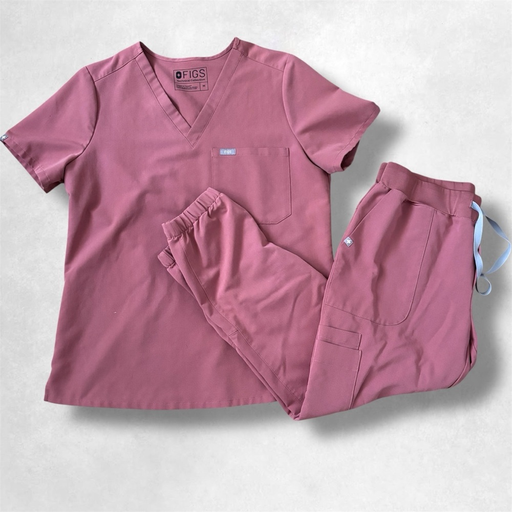 Mauve Figs Scrub Set Technical Collection M